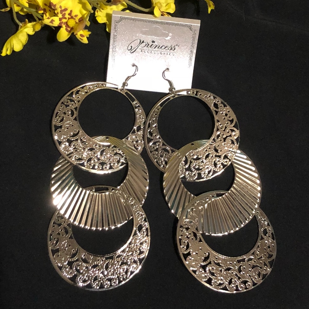 🌷Dangling Earrings